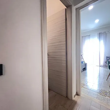 Sea View & Center - In The Heart Of *